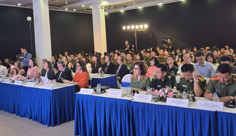 vna-potal-toa-dam-ket-noi-hanh-dong-khong-de-ai-lai-phia-sau-trong-cong-tac-phong-chong-mua-ban-nguoi-8176111.jpg