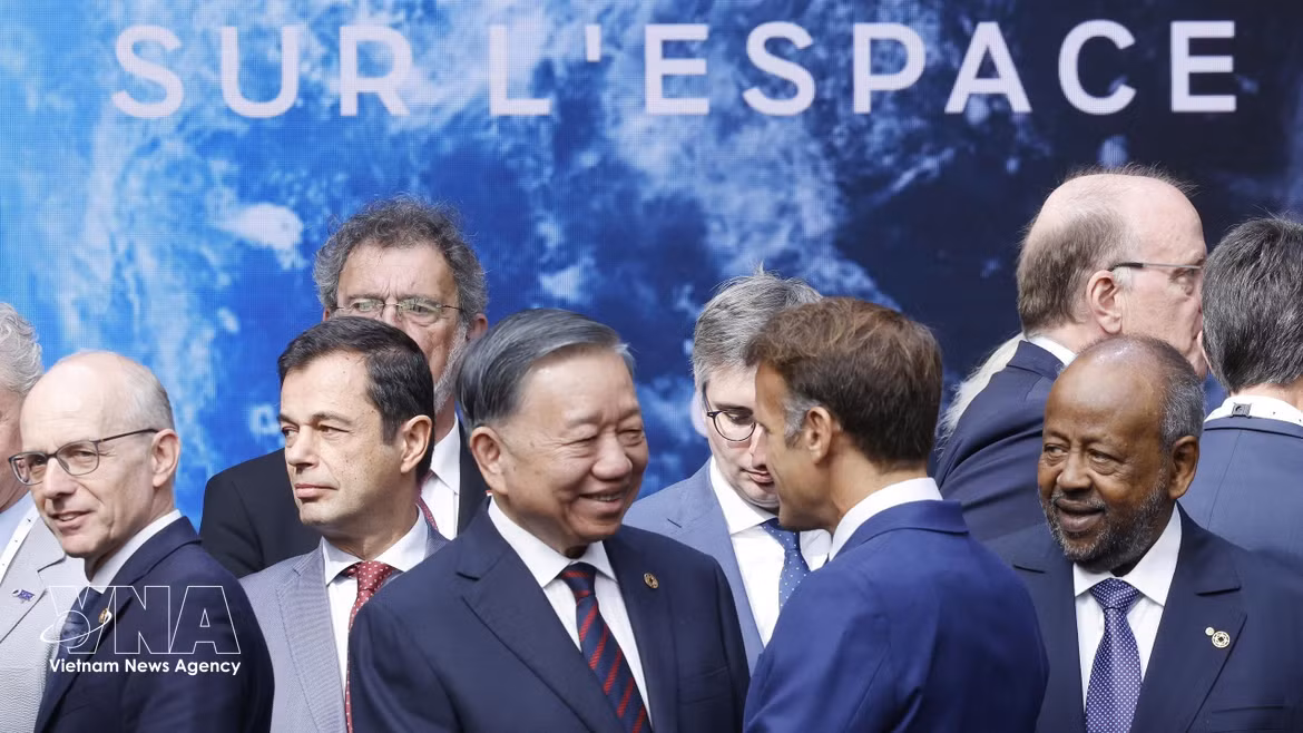 General Secretary and President To Lam attends International Space Summit in Paris