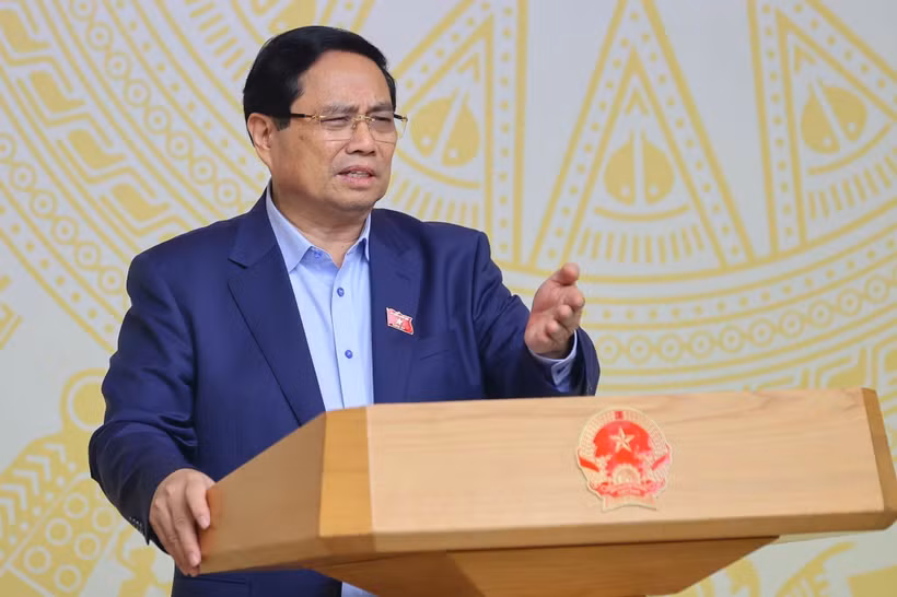 Prime Minister Pham Minh Chinh chairs the 20th session of the National Steering Committee on Combating Illegal, Unreported, and Unregulated (IUU) Fishing in Hanoi on November 4. (Photo: VNA)