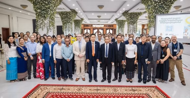 Cambodia's Ministry of Education, Youth and Sport, supported by UNICEF, launches two nationwide public campaigns to tackle persistent lower secondary school dropout rates and ensure that every child has access to inclusive, quality education. (Photo: UNICEF)