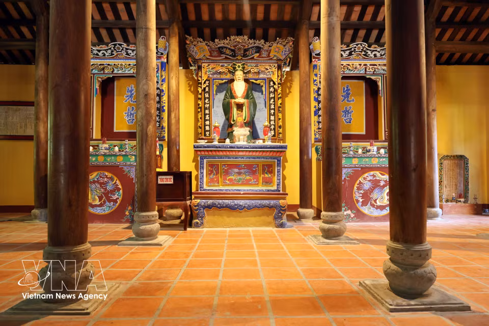 The rear sanctuary dedicated to Confucius and eminent Confucian scholars at the heritage site in Ban Thach ward, Da Nang. (Photo: VNA)