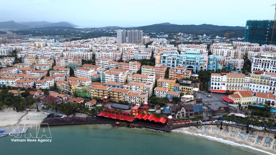 A corner of Sunset Town, a colourful architectural complex inspired by Mediterranean style. (Photo: VNA)