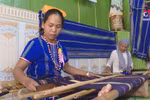 Efforts made to preserve ethnic brocade weaving