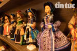 Painter promotes Vietnamese ethnic minority outfits globally through dolls