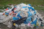 Plastic bags in traditional markets challenge environment