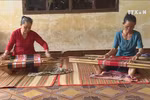 Traditional craft hardly manages to seek markets