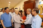 Party leader meets with voters in Hanoi