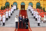 Party General Secretary hosts welcome ceremony for Chinese Party, State leader