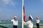 Flag hoisted half-mast in Truong Sa in tribute to Party General Secretary Nguyen Phu Trong