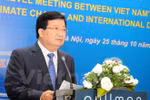 Vietnam holds climate change dialogue with partners