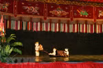 Water puppetry attracts foreign tourists