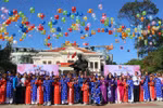 100 couples join collective wedding in HCM City