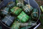 Chung cakes made for poor people ahead of Tet