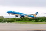 Vietnam Airlines’ pre-tax profit surges 87 percent in six months