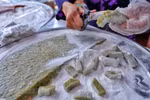 Not-to-be-missed delicacies in ancient village of Hanoi
