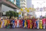 Ao dai parade impresses tourists in Nha Trang resort city