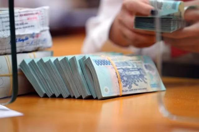 Home loans will continue to recover with a growth rate of about 15 per cent in 2025, in both the primary and secondary real estate segments, as supply continues to be strongly supplemented. (Photo vnbusiness.vn)