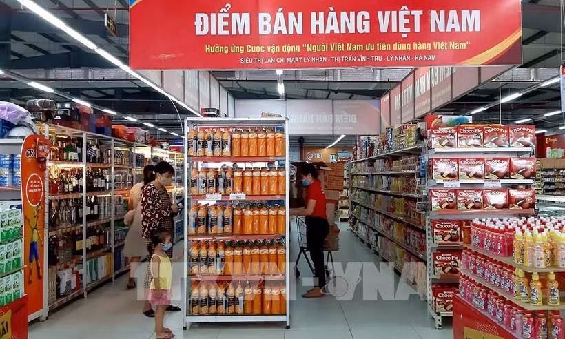 At Lan Chi Ly Nhan Supermarket in former Ha Nam province (Illustration photo. Source: VNA)