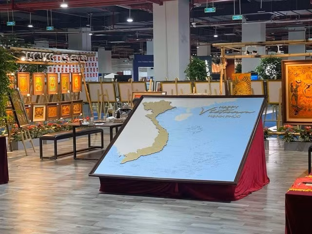 A corner at the exhibition "Vietnam Hanh Phuc" (Happy Vietnam). (Photo vietnamplus.vn)
