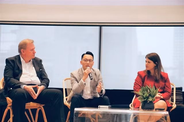Experts share information at an event briefing information to export to UK in HCM City on February 25. (Photo Courtesy of British consulate general in HCM City)