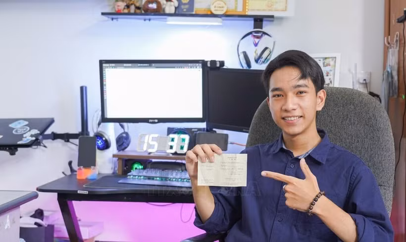 Le Minh Hieu, a 12th grader of Quang Tri High School in the central province of the same name. (Photo: VNA)