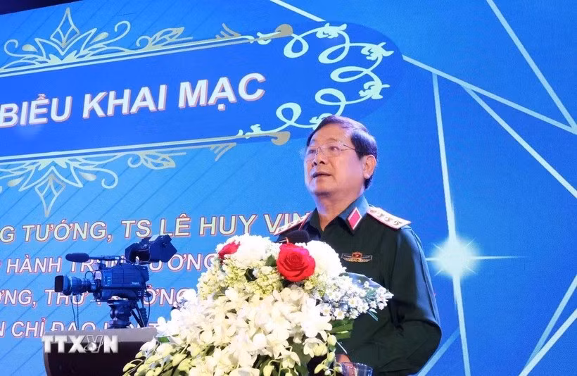 Sen. Lieut. Gen. Le Huy Vinh, Deputy Minister of National Defence speaks at the opening ceremony (Photo: VNA)