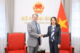 Deputy Minister of Foreign Affairs Nguyen Minh Hang meets John Goyer, Vice President for Southeast Asia at the US Chamber of Commerce (USCC), in Hanoi on October 12. Photo courtesy of the Ministry of Foreign Affairs.
