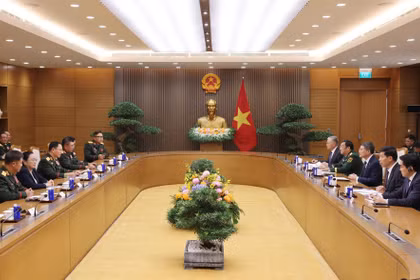 Vietnam strengthens defence, security ties with Laos, Cambodia