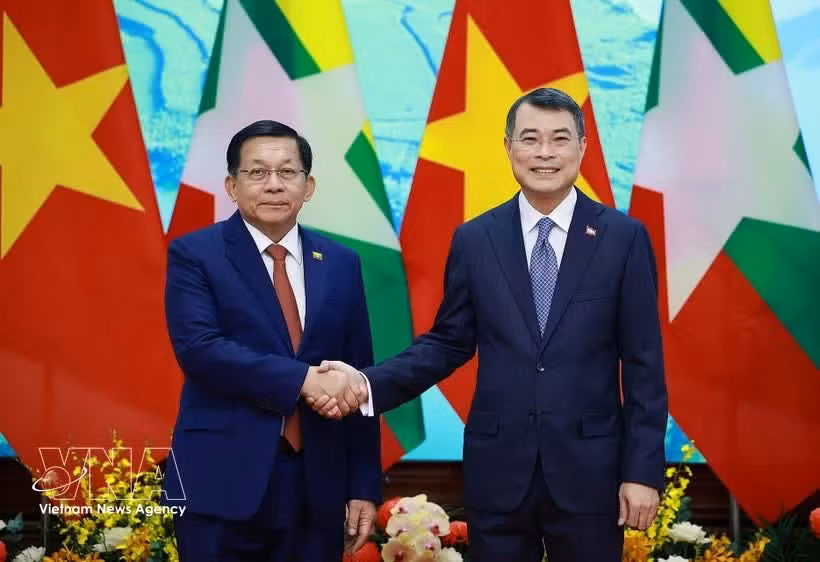 pm-le-minh-hung-meets-with-myanmar-president.jpg