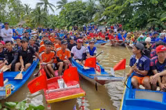 Khmer community’s traditional boat race energizes Can Tho