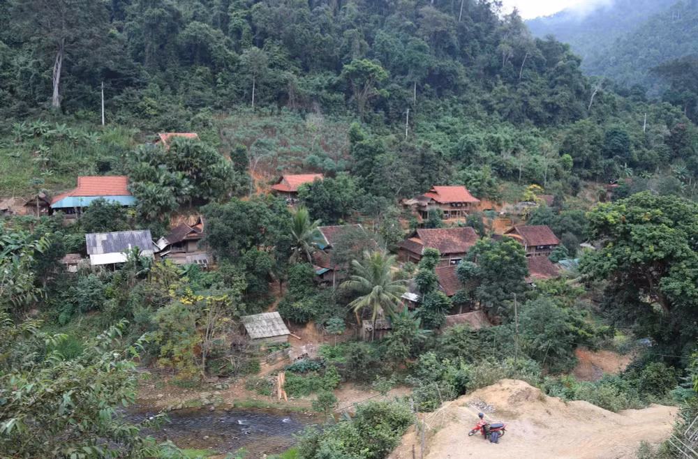 hung-canh-binh-yen-ban-lang-xop-kho-xa-nga-my-tuong-duong-nghe-an-3942.jpg.webp