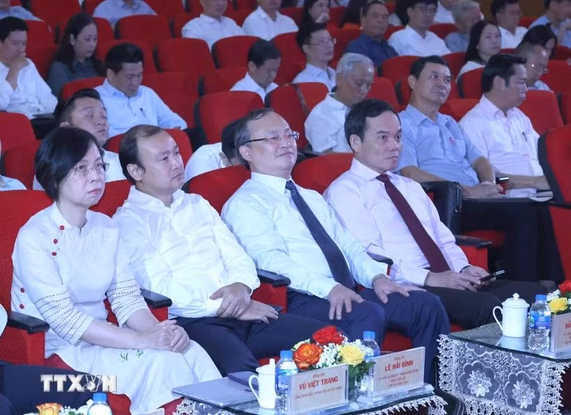 delegates at the confernce.webp