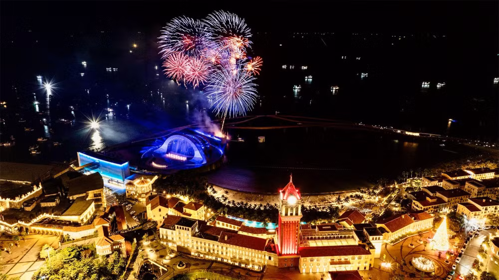 Things that make Sunset Town, Phu Quoc, ideal place to celebrate New Year 2024 in Vietnam ảnh 7