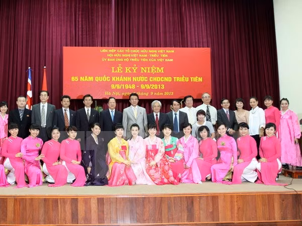Hanoi marks 68th DPRK National Day ảnh 1