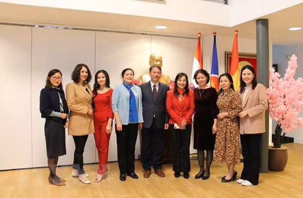 Women's Union enhances connection with Vietnamese women in Netherlands ảnh 1