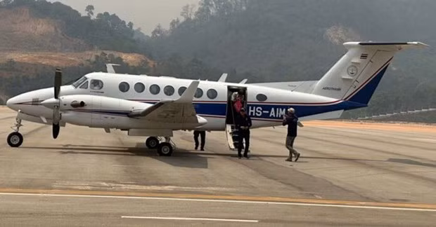 Nong Khang airport helps attract tourists to Houaphanh province ảnh 1