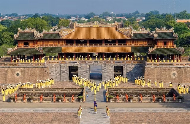 Exhibitions held to honour UNESCO-recognized Hue heritages ảnh 1 Exhibitions held to honour UNESCO-recognized Hue heritages ảnh 1