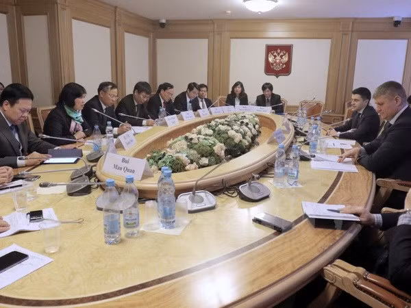 Vietnam boosts relations with Russia ảnh 1