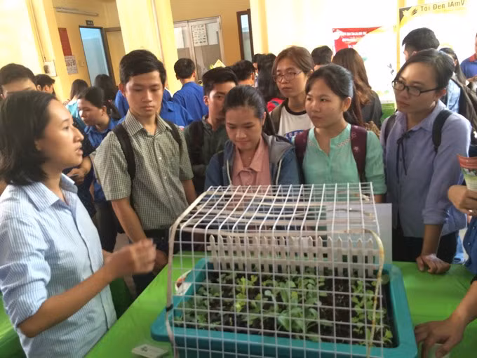 Forum discusses farming startups ảnh 1
