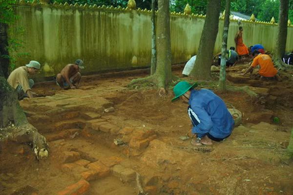 Excavation affirms scientific value of Tra Vinh’s ancient pagoda ảnh 1
