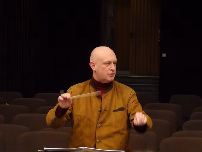 Belgian conductor Gazon to lead concert in HCM City ảnh 1
