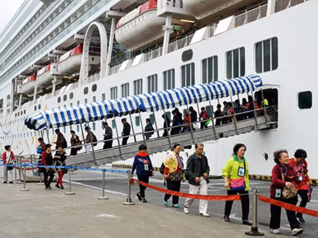 Full steam ahead for cruise tourism sector ảnh 1 Full steam ahead for cruise tourism sector ảnh 1