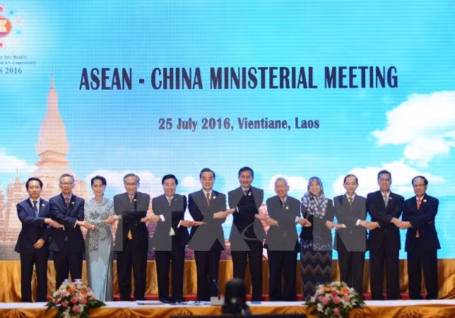 ASEAN-China Summit to discuss East Sea issue ảnh 1