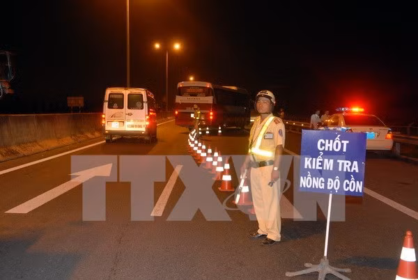 Alcohol – major cause of traffic accidents ảnh 1