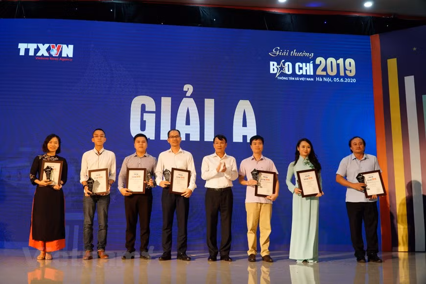 Winners of Vietnam News Agency Press Awards honoured ảnh 1