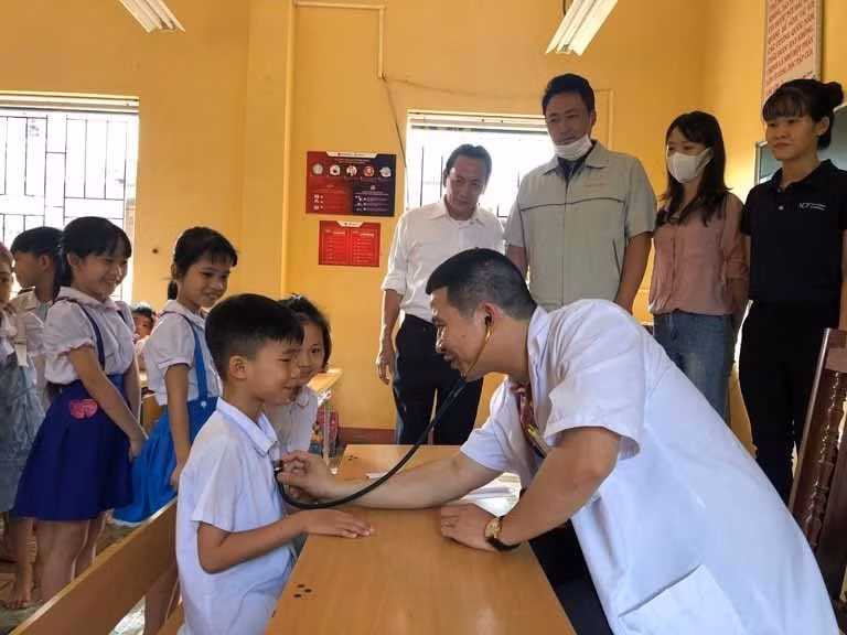 Nearly 13,000 children screened for congenital heart diseases in Vinh Phuc ảnh 1