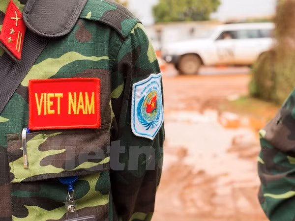 English course held for Vietnamese peacekeeping forces ảnh 1