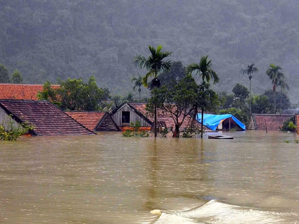 Quang Nam helps build flood-proof houses for needy households ảnh 1