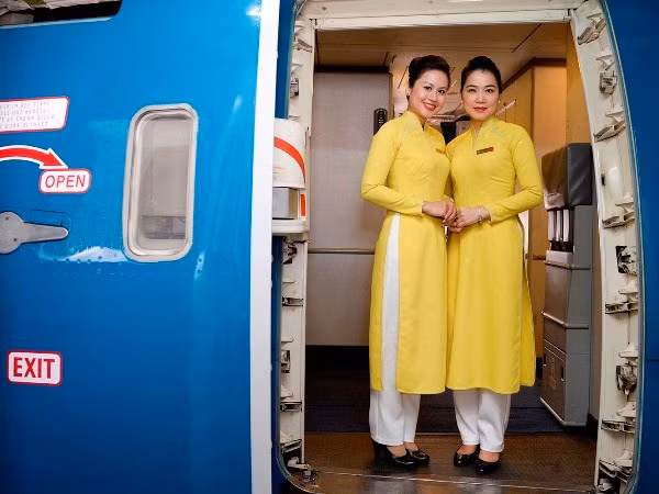 Vietnam Airlines – 20 years on the wing ảnh 2