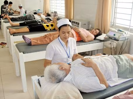 Vietnamese nurses, orderlies in demand in Japan ảnh 1